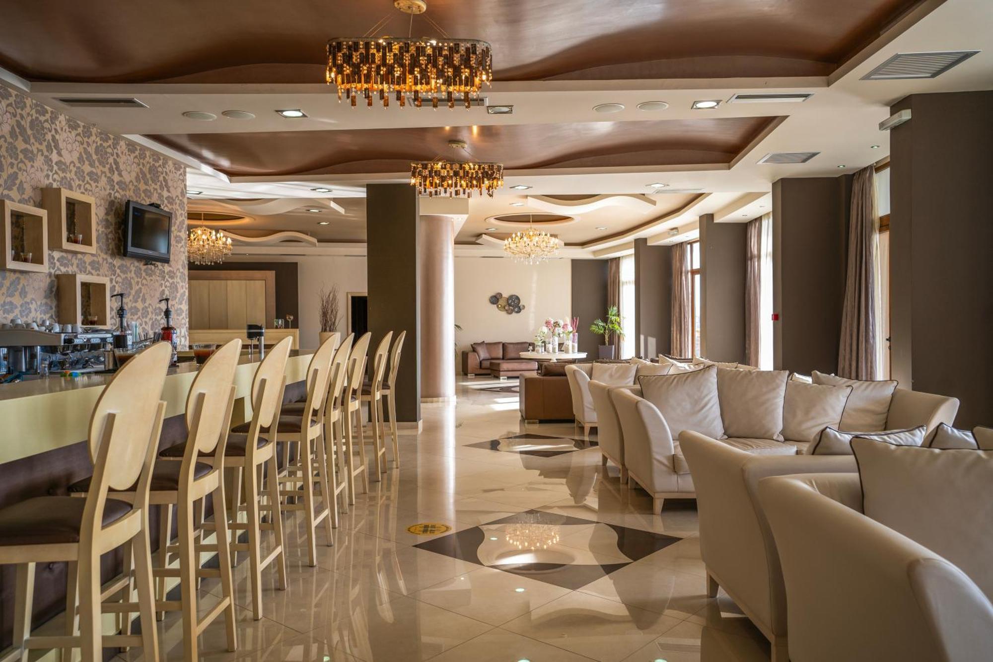 Evia Hotel & Suites Marmari  Extérieur photo