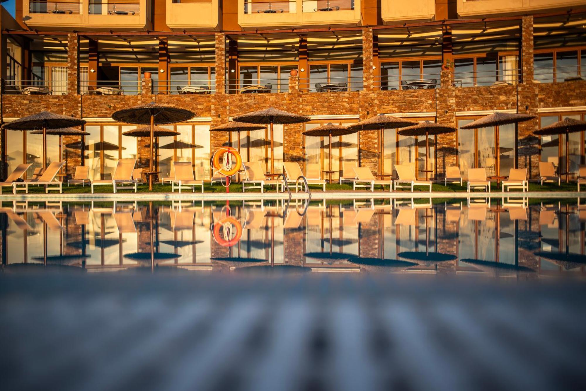 Evia Hotel & Suites Marmari  Extérieur photo